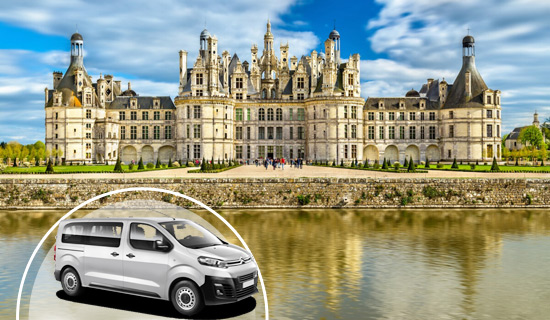 Escapada de prestigio en minibús a los castillos del Loira: Blois y Chambord con cata de vinos