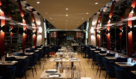 Crucero con cena festiva - Ubicación VIP