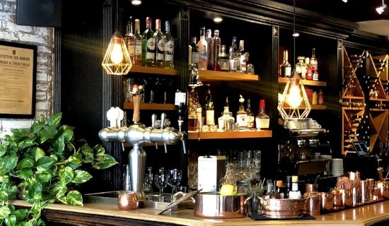 New Year’s Eve Dinner in a Traditional Parisian Bistro – Near the Champs-Élysées
