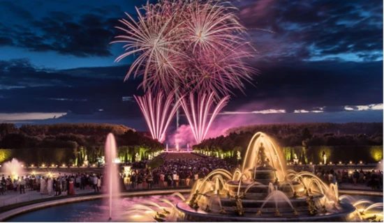 Spectacle des Grandes eaux nocturnes à Versailles