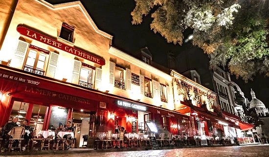 New Year's Eve at the restaurant La Mere Catherine Montmartre
