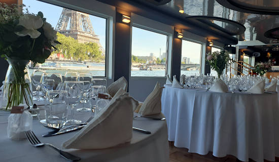 New Year's Eve cruise on the "Chansonnier" - Dinner with champagne