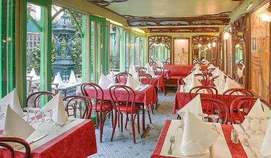 Cena de San Valentín, ambiente "belle époque" en Montmartre
