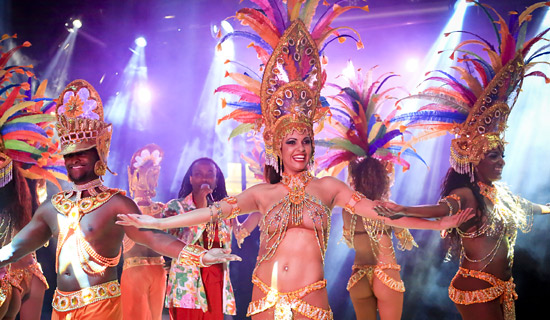 Cena espectáculo al cabaret Le Brasil Tropical