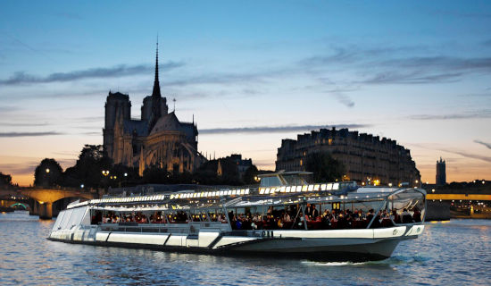 Dinner cruise Bateaux mouches - july the 14th