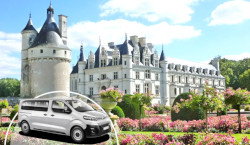 Private excursion in Paris, departing from the location of your choice (8 people max.)