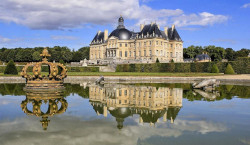 Excursin privada a Fontainebleau y Vaux-le-Vicomte desde Pars en monovolumen