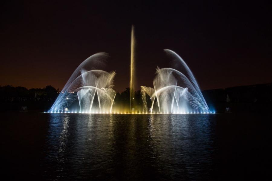 Royal Serenade + Versailles Night Fountains Show | France Tourisme