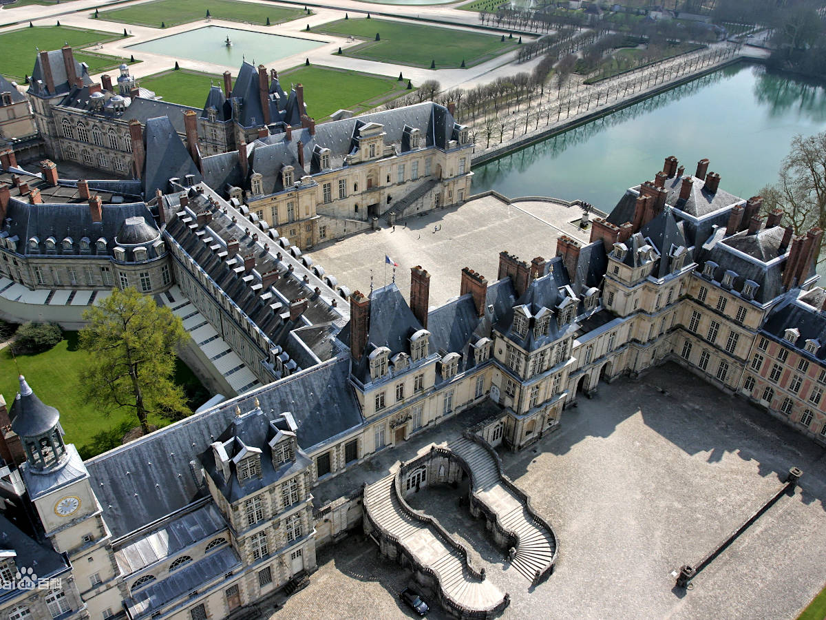 Chateau de Fontainebleau - French Renaissance to Empire