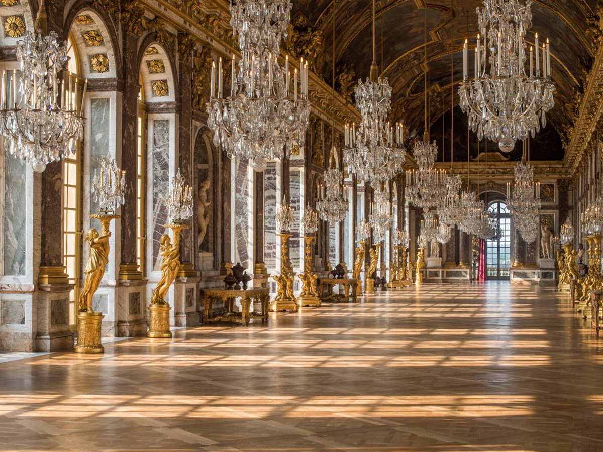 versailles prestige tour cost