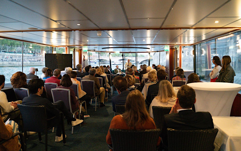 Soirée d'entreprise privatisée sur la Seine à Paris